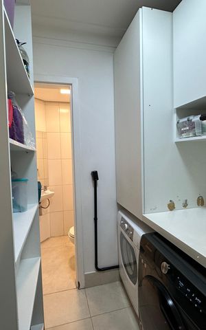 Apartamento à venda com 177m², 3 quartos e 3 vagas Apartamento à venda com 177m², 3 quartos e 3 vagasÁrea de Serviço