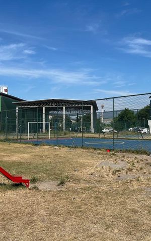 Apartamento à venda com 44m², 2 quartos e 1 vaga Apartamento à venda com 44m², 2 quartos e 1 vagaÁrea comum - Playground