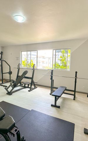 Apartamento para alugar com 66m², 2 quartos e 1 vagaÁrea comum - Academia