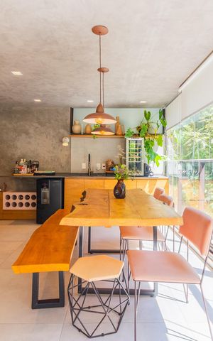 Apartamento à venda com 122m², 2 quartos e 1 vaga Apartamento à venda com 122m², 2 quartos e 1 vagaVaranda