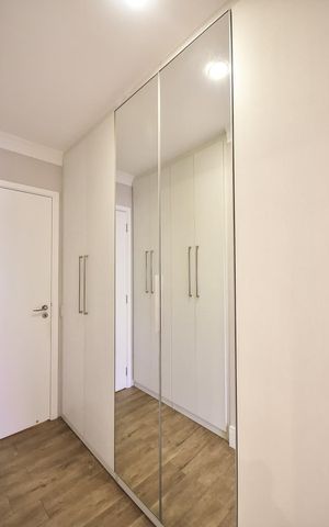 Apartamento à venda com 141m², 3 quartos e 2 vagasArmário da Suíte 1