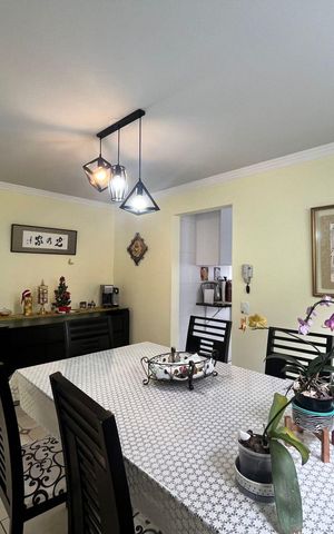 Casa à venda com 180m², 3 quartos e 3 vagas