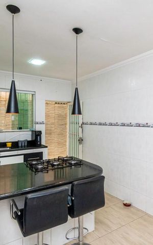 Casa à venda com 410m², 4 quartos e 2 vagas Casa à venda com 410m², 4 quartos e 2 vagasCozinha