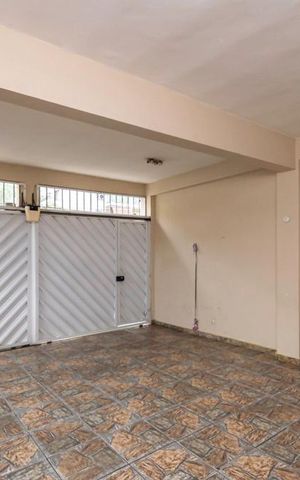 Casa à venda com 410m², 4 quartos e 2 vagas Casa à venda com 410m², 4 quartos e 2 vagasGaragem