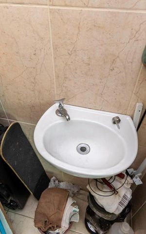 Casa à venda com 410m², 4 quartos e 2 vagas Casa à venda com 410m², 4 quartos e 2 vagasLavabo do terraço