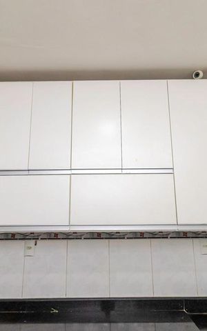 Casa à venda com 410m², 4 quartos e 2 vagas Casa à venda com 410m², 4 quartos e 2 vagasCozinha - Armários