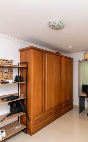 Casa à venda com 410m², 4 quartos e 2 vagas Casa à venda com 410m², 4 quartos e 2 vagasQuarto 3