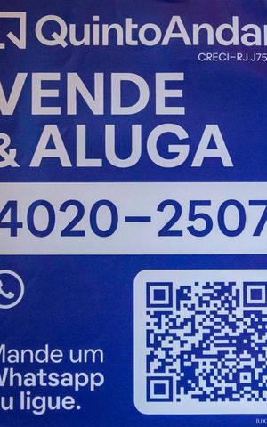 Casa à venda com 410m², 4 quartos e 2 vagas Casa à venda com 410m², 4 quartos e 2 vagasPlaca