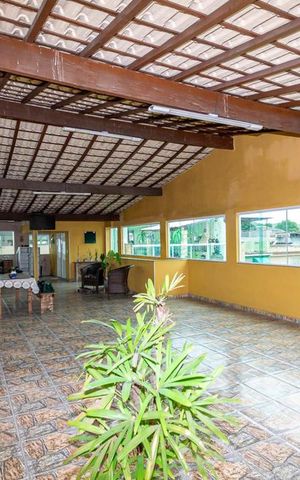 Casa à venda com 410m², 4 quartos e 2 vagas Casa à venda com 410m², 4 quartos e 2 vagasTerraço