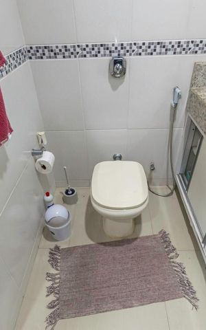 Casa à venda com 410m², 4 quartos e 2 vagas Casa à venda com 410m², 4 quartos e 2 vagasBanheiro do 2º andar