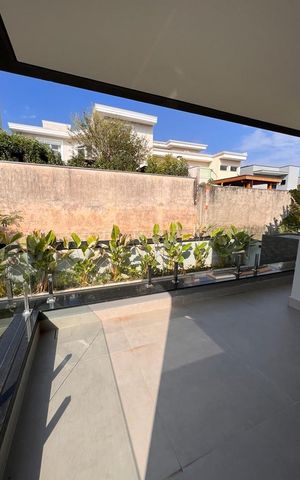 Casa de condomínio à venda com 383m², 4 quartos e 4 vagas