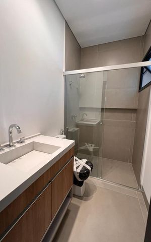 Casa de condomínio à venda com 383m², 4 quartos e 4 vagas