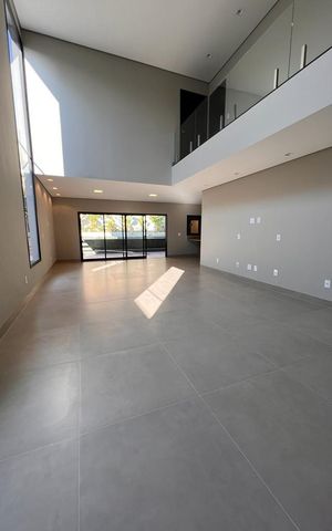 Casa de condomínio à venda com 383m², 4 quartos e 4 vagas