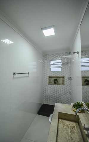 Casa para alugar com 222m², 3 quartos e 3 vagas Casa para alugar com 222m², 3 quartos e 3 vagasBanheiro 2