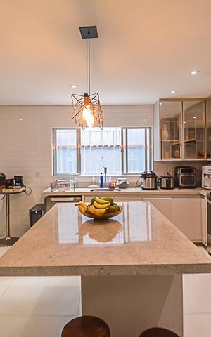 Casa para alugar com 222m², 3 quartos e 3 vagas Casa para alugar com 222m², 3 quartos e 3 vagasCozinha