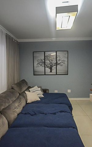 Casa para alugar com 222m², 3 quartos e 3 vagas Casa para alugar com 222m², 3 quartos e 3 vagasSala