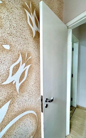 Casa à venda com 240m², 4 quartos e 6 vagas Casa à venda com 240m², 4 quartos e 6 vagasBanheiro 2
