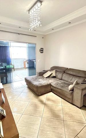 Casa à venda com 240m², 4 quartos e 6 vagas Casa à venda com 240m², 4 quartos e 6 vagasSala 1