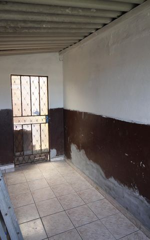 Casa à venda com 360m², 2 quartos e 3 vagasCozinha e Área de Serviço