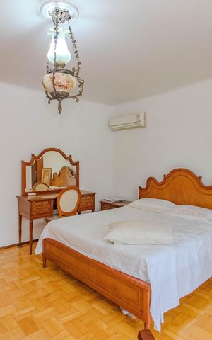Casa à venda com 240m², 4 quartos e 2 vagas Casa à venda com 240m², 4 quartos e 2 vagasSuíte 2