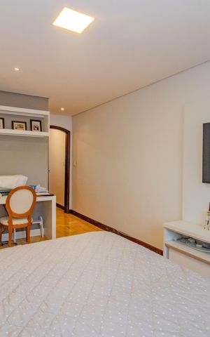 Casa à venda com 240m², 4 quartos e 2 vagas Casa à venda com 240m², 4 quartos e 2 vagasSuíte 1