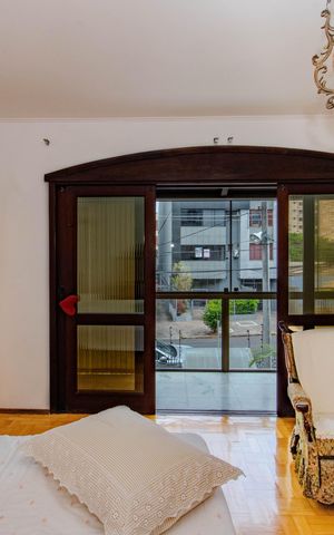 Casa à venda com 240m², 4 quartos e 2 vagas Casa à venda com 240m², 4 quartos e 2 vagasSuíte 2