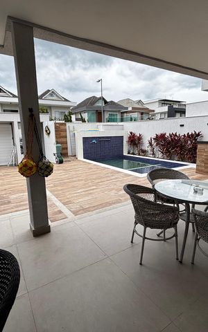 Casa de condomínio à venda com 350m², 5 quartos e 5 vagasÁrea externa