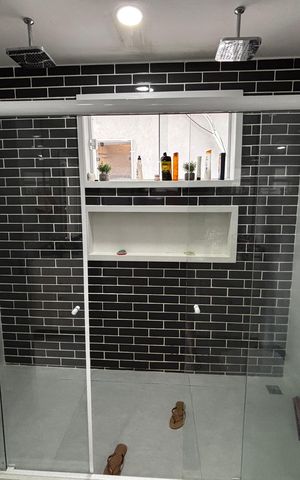 Casa de condomínio à venda com 350m², 5 quartos e 5 vagasBanheiro da Suíte 1