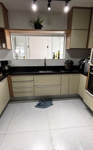 Casa de condomínio à venda com 350m², 5 quartos e 5 vagasCozinha