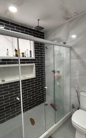 Casa de condomínio à venda com 350m², 5 quartos e 5 vagasBanheiro da Suíte 1