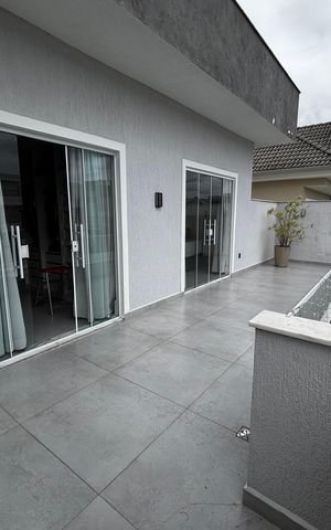 Casa de condomínio à venda com 350m², 5 quartos e 5 vagasVaranda da Suíte 1