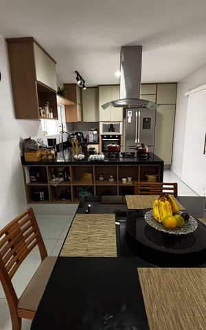 Casa de condomínio à venda com 350m², 5 quartos e 5 vagasCozinha