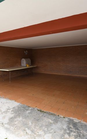 Casa à venda com 395m², 3 quartos e 6 vagasGaragem