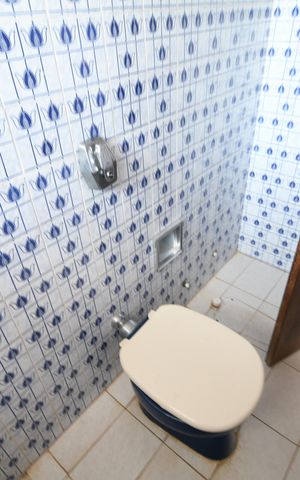 Casa à venda com 395m², 3 quartos e 6 vagasBanheiro 1