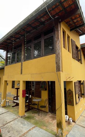 Casa de condomínio para alugar com 581m², 4 quartos e 3 vagas Casa de condomínio para alugar com 581m², 4 quartos e 3 vagasFachada