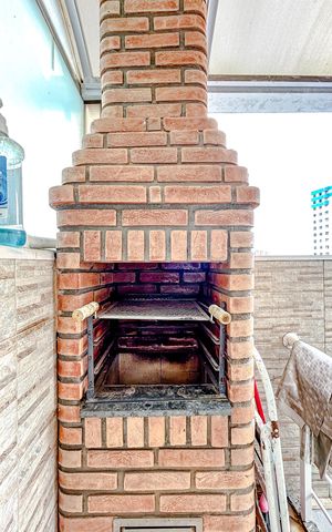 Casa de condomínio à venda com 198m², 3 quartos e 4 vagasChurrasqueira
