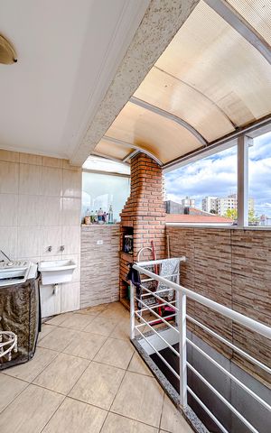 Casa de condomínio à venda com 198m², 3 quartos e 4 vagasÁrea de Serviço