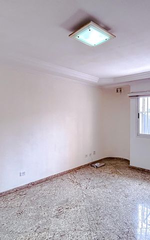 Casa de condomínio à venda com 198m², 3 quartos e 4 vagasSala