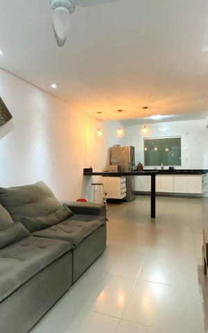 Casa à venda com 270m², 2 quartos e 2 vagas Casa à venda com 270m², 2 quartos e 2 vagasSala