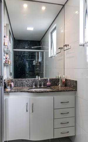 Apartamento à venda com 93m², 3 quartos e 2 vagas Apartamento à venda com 93m², 3 quartos e 2 vagasBanheiro da Suíte
