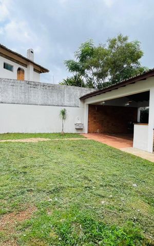Casa à venda com 590m², 3 quartos e 4 vagas