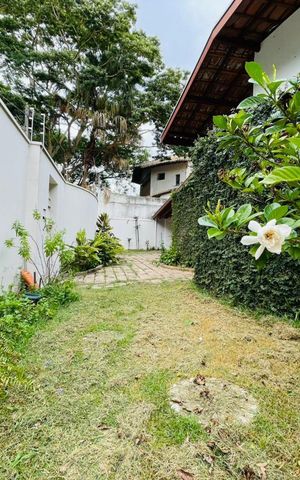 Casa à venda com 590m², 3 quartos e 4 vagas