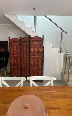 Casa à venda com 200m², 3 quartos e 3 vagas Casa à venda com 200m², 3 quartos e 3 vagasSala de Jantar