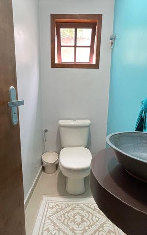 Casa à venda com 200m², 3 quartos e 3 vagas Casa à venda com 200m², 3 quartos e 3 vagasLavabo