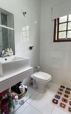 Casa à venda com 200m², 3 quartos e 3 vagas Casa à venda com 200m², 3 quartos e 3 vagasBanheiro da Suíte