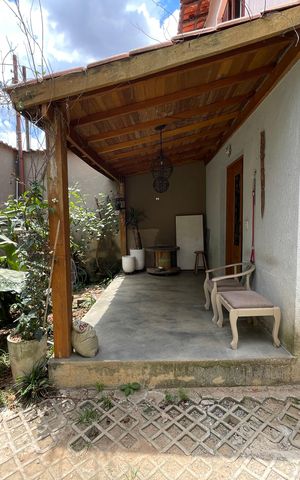 Casa à venda com 200m², 3 quartos e 3 vagas Casa à venda com 200m², 3 quartos e 3 vagasJardim