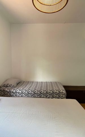Casa à venda com 200m², 3 quartos e 3 vagas Casa à venda com 200m², 3 quartos e 3 vagasQuarto 3