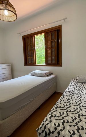 Casa à venda com 200m², 3 quartos e 3 vagas Casa à venda com 200m², 3 quartos e 3 vagasQuarto 3