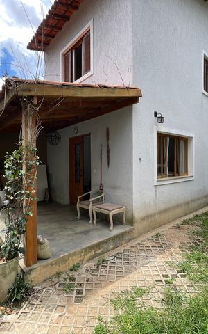 Casa à venda com 200m², 3 quartos e 3 vagas Casa à venda com 200m², 3 quartos e 3 vagasGaragem
