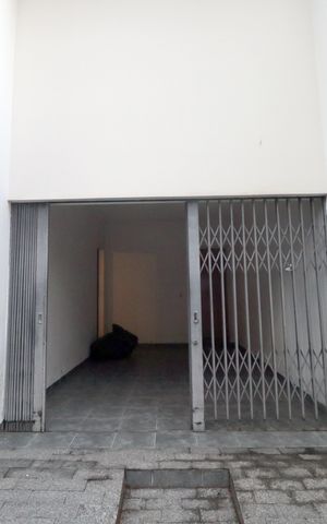 Casa à venda com 200m², 2 quartos e 3 vagasGaragem